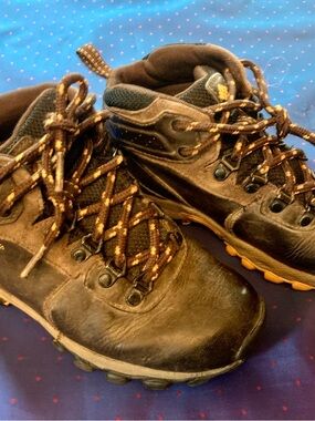 Columbia Brown Kid’s Hikers Size 2